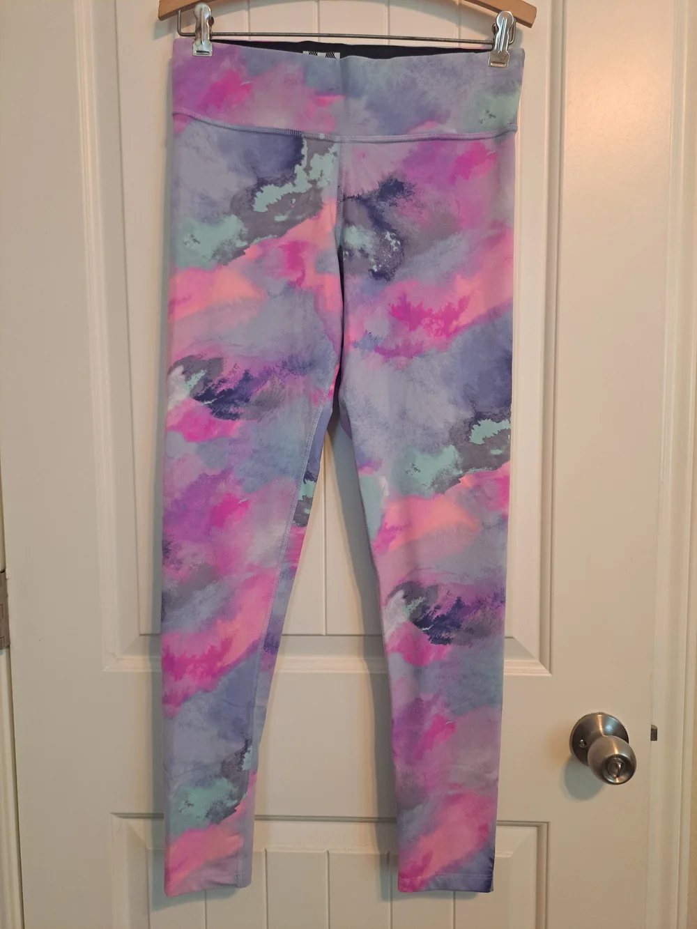 RARE VS PINK Ultimate Watercolor Pastel Leggings Medium HTF